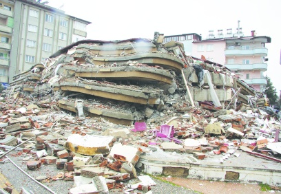 Unutulmaması gereken en önemli gerçek şudur: Deprem değil, ihmal öldürür