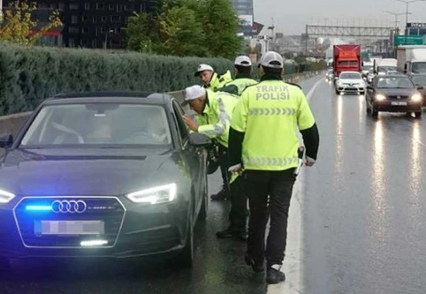 Eski ve yeni milletvekilleri trafikte ömür boyu ceza ödemeyecek