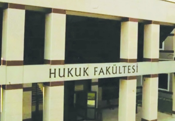 Hukuk fakültesine girebilmek için ilk 100 binde olmak gerekiyor
