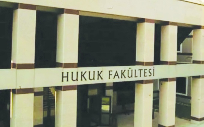 Hukuk fakültesine girebilmek için ilk 100 binde olmak gerekiyor