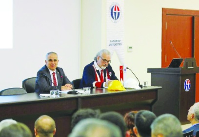 Üniversiteyi daha ileriye götürmek için çalışmalıyız