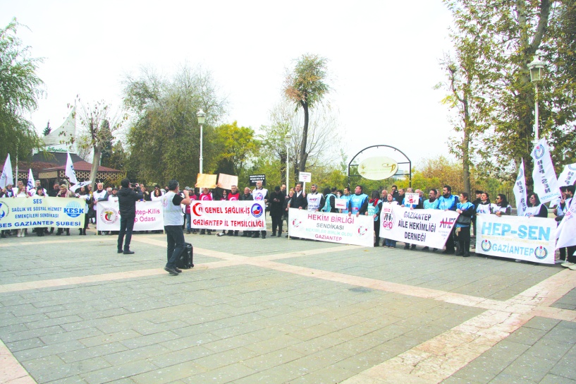 Sağlık Bakanlığı elinde sopa ile bizi  ve toplumun sağlığını tehdit ediyor