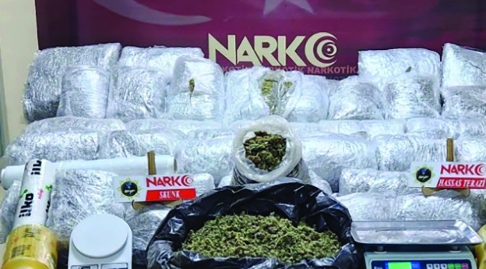 Antep’te 53,5 kg skunk ele geçirildi