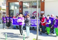 Birçok kentte kadınlar greve gitti