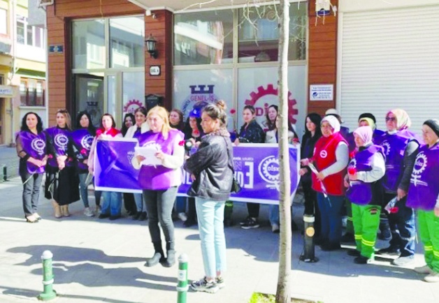 Birçok kentte kadınlar greve gitti