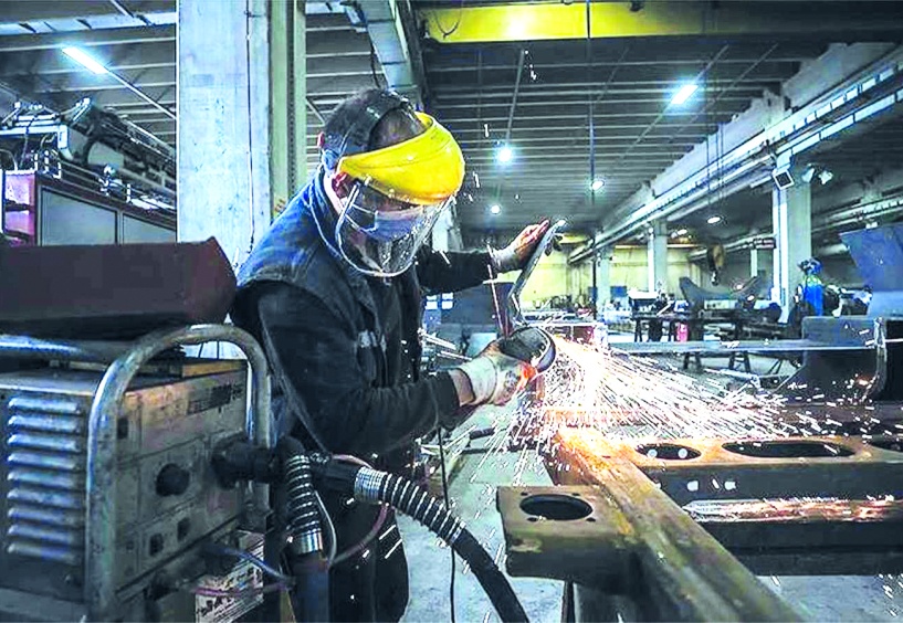 Sanayi üretimi Nisan 2024'ten  bu yana en düşük seviyede