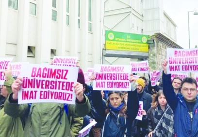 Üniversiteliler eylem yapıyor