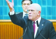 Dervişoğlu, kürsüden Emniyet güçlerine seslendi: 'Pişmanlık duyacağınız şeylerden uzak durun!'