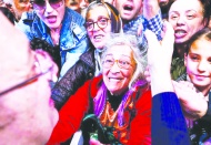 "Medya ve iş dünyası için seçim yapma zamanı..."