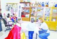 Minikler, seramik çamurundan ürünler tasarladı