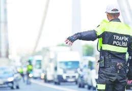 Hız, ışık ve şerit ihlallerine daha ağır yaptırımlar geliyor