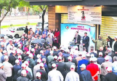 İnsanca çalışma koşulları, adil bir  ücret, güvenli bir gelecek istiyoruz