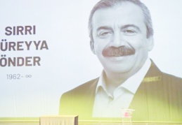 Sırrı Süreyya Önder kimdir?