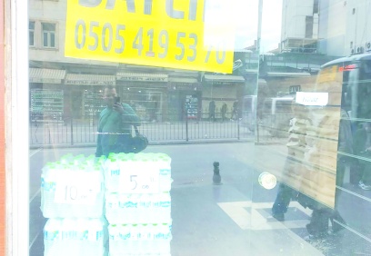 Krize direnemeyen 115  esnaf dükkanına kilit vurdu
