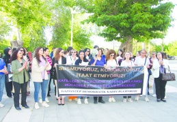 Kadın ve çocukları katledenler elini kolunu sallayarak ortada dolaşıyor