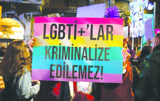 Aile Bakanlığı 81 ilin müdürlüğüne resmi yazı gönderdi: LGBTİ+lar ve kadınlar hedef alındı