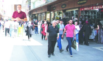 Yoğun borçlanma ekonomik dengeler açısından alarm veriyor