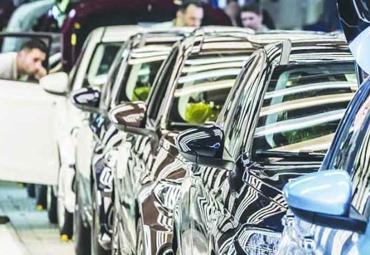 Üretim geriledi, satış arttı