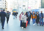 Yalnız yaşayanlar artıyor hane halkı sayısı azalıyor