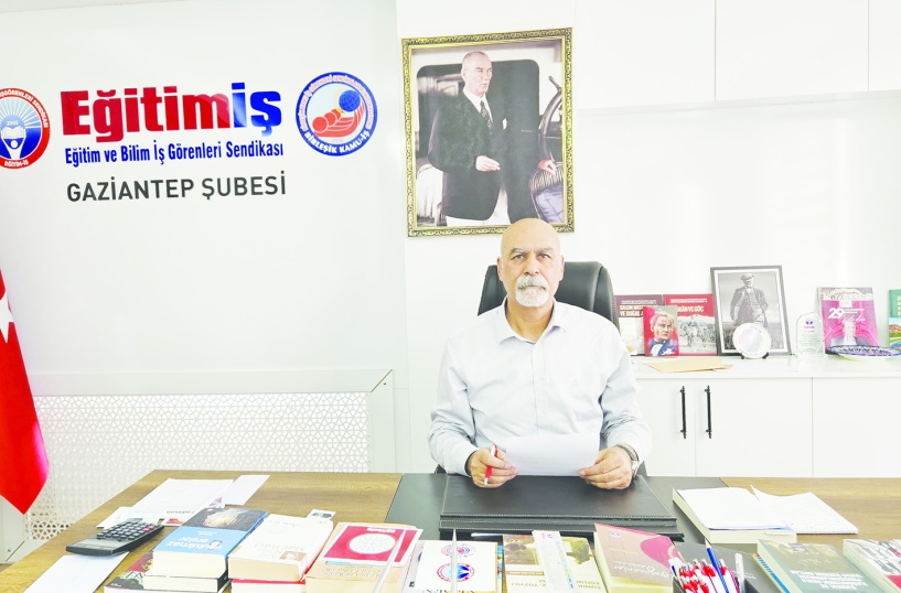 Kamusal alanın dini sembollerle kuşatılmasına tek tip yaşam biçiminin dayatılmasına karşıyız