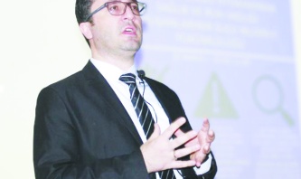 Çocuk istismarı vakalarında sağlık  çalışanları kararsız kalmamalı