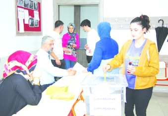 AK Parti, Antep’te kan kaybetmeye devam ediyor