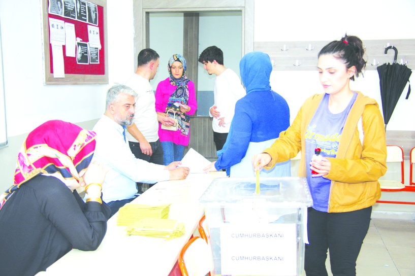AK Parti, Antep’te kan kaybetmeye devam ediyor