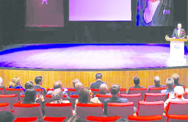Gençler ne kadar iyi yetişir, birikim sahibi  olursa hizmet etme gücü ve fırsatları artar