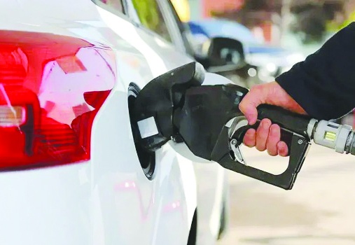 Akaryakıt fiyatları bir kez daha zamlandı