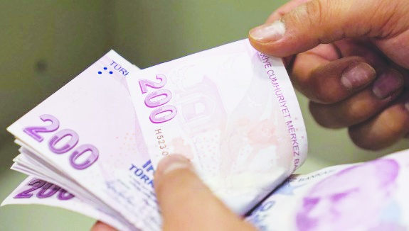 3 ve daha az işçi çalıştıran işverenler, ödemeleri banka yerine elden yapabilecek