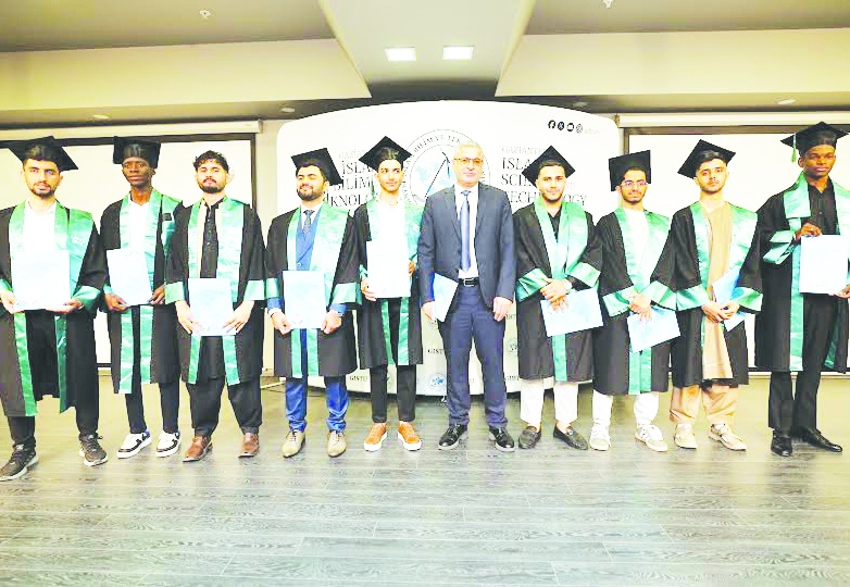 TÖMER, öğrencilerimizin Türkiye’ye geldiklerinde toplumla tanıştıkları ilk kapıdır