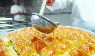 Baklavacılar tamgaz çalışıyor
