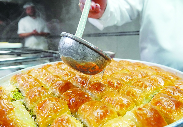 Baklavacılar tamgaz çalışıyor