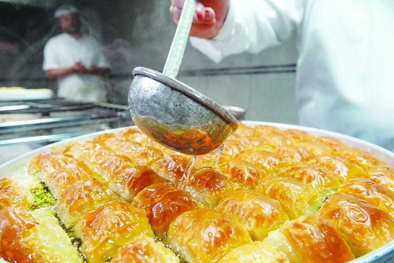Baklavacılar tamgaz çalışıyor