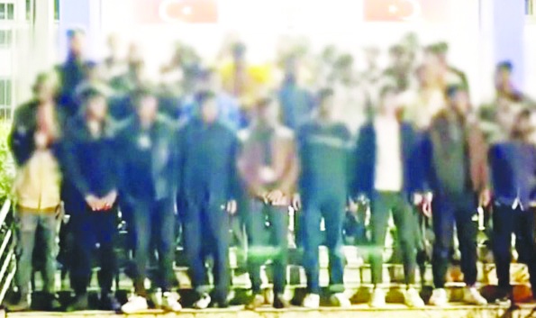 51 ilde göçmen kaçakçılığı operasyonlarında 98 kişi tutuklandı