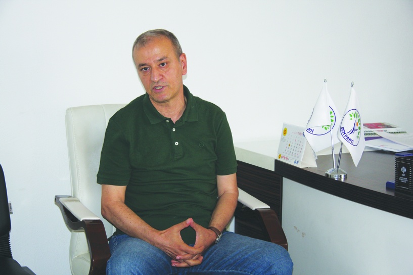 Demokrasi, hukuk ve adalete  sarılmazsak ekonomi düzelmez