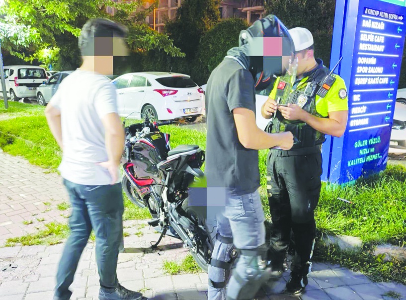 1105 motosiklet ve araç sürücüsüne  5 milyon 178 bin 187 TL ceza