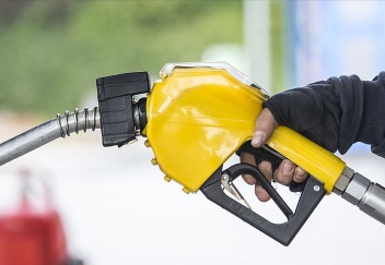 1 haftada benzine 3, motorine 5 lira zam