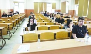 Öğrenciler YDT'de ter döktü