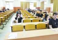 Öğrenciler YDT'de ter döktü