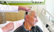 Hastaya koklear implant ameliyatı yapıldı