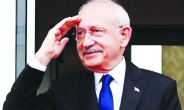 Koltuğu çok sevdi… Memleket yanıyor o koltuk telaşında