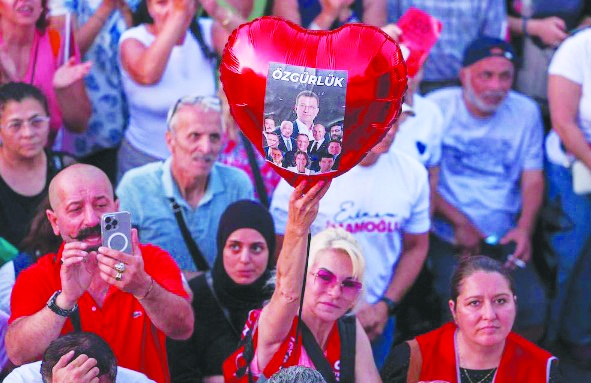 Baskılar CHP'yi durduramıyor | yüzde 36,2