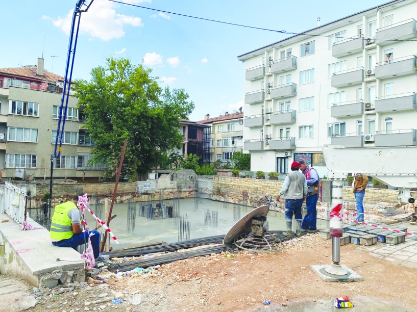 Ordu Caddesi’ndeki inşaata beton dökülecek diye tüm mahalleye 8 saat elektriksiz kaldı