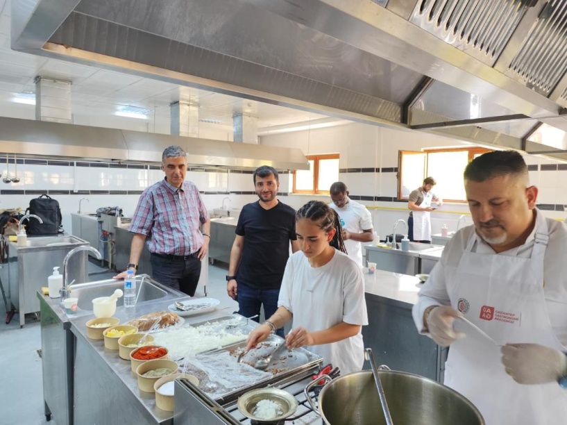 13 farklı ülkeden gelen şefler Antep mutfağı eğitimlerine katıldı