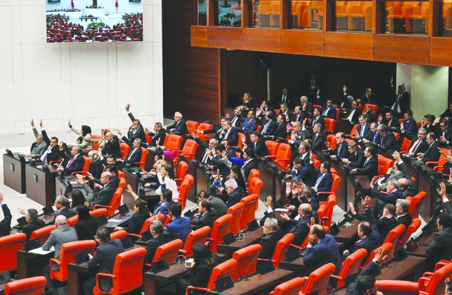Bakanlar 8 bin 792 önergeyi yanıtsız bıraktı