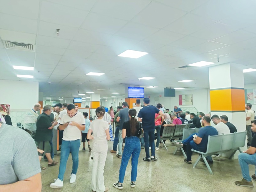 Nüfus müdürlüklerinde ehliyet değiştirme izdihamı