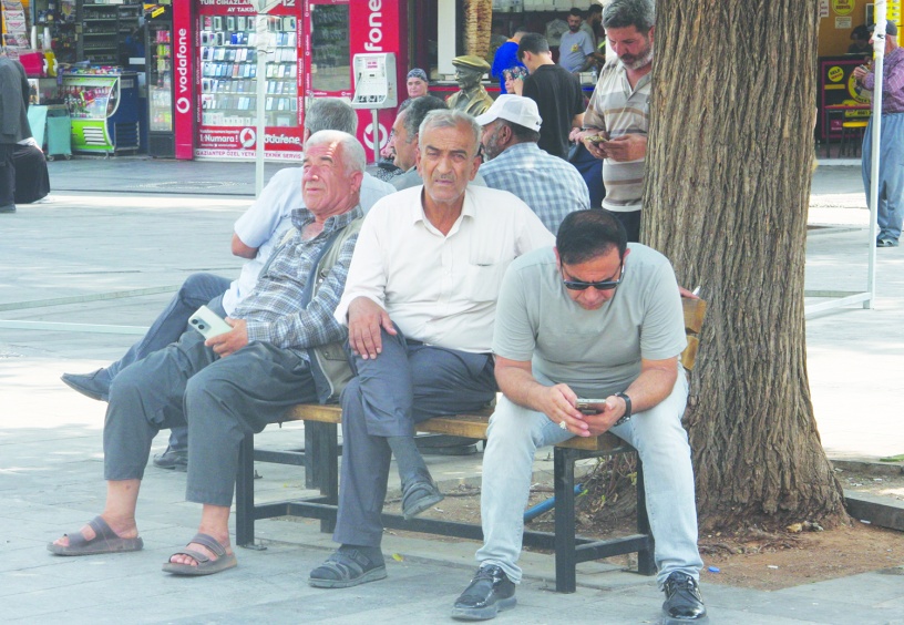 Maaş artışları hiçbir  yaramıza merhem olmadı