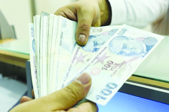 Enflasyon ile vergilerin işçi ücretlerine  7 aylık faturası en az 972 milyar TL