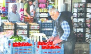 Üretim ve hayvancılık yok, fabrikaların kapısına kilit vuruyor, esnaf kepenk kapatıyor